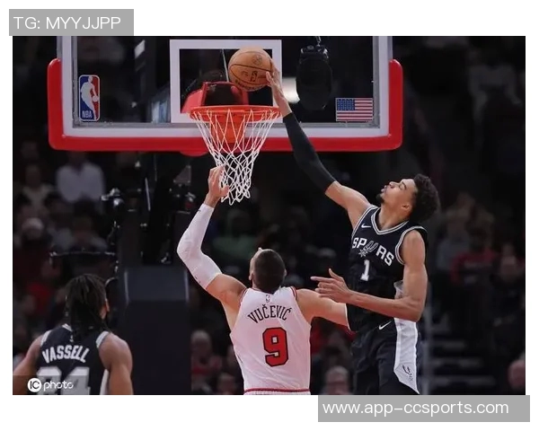 武切维奇谈文班的三分球能力让防守者感到无能为力