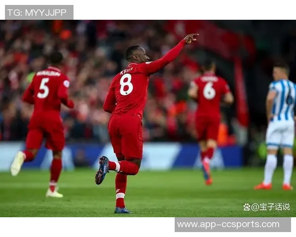 克里斯托弗诺兰现身酋长球场身披阿森纳围巾引发球迷热议