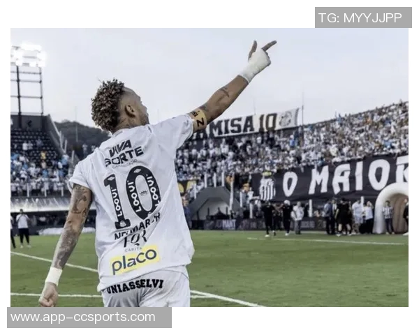 内马尔膝盖手术后恢复良好重返桑托斯训练场备战新赛季